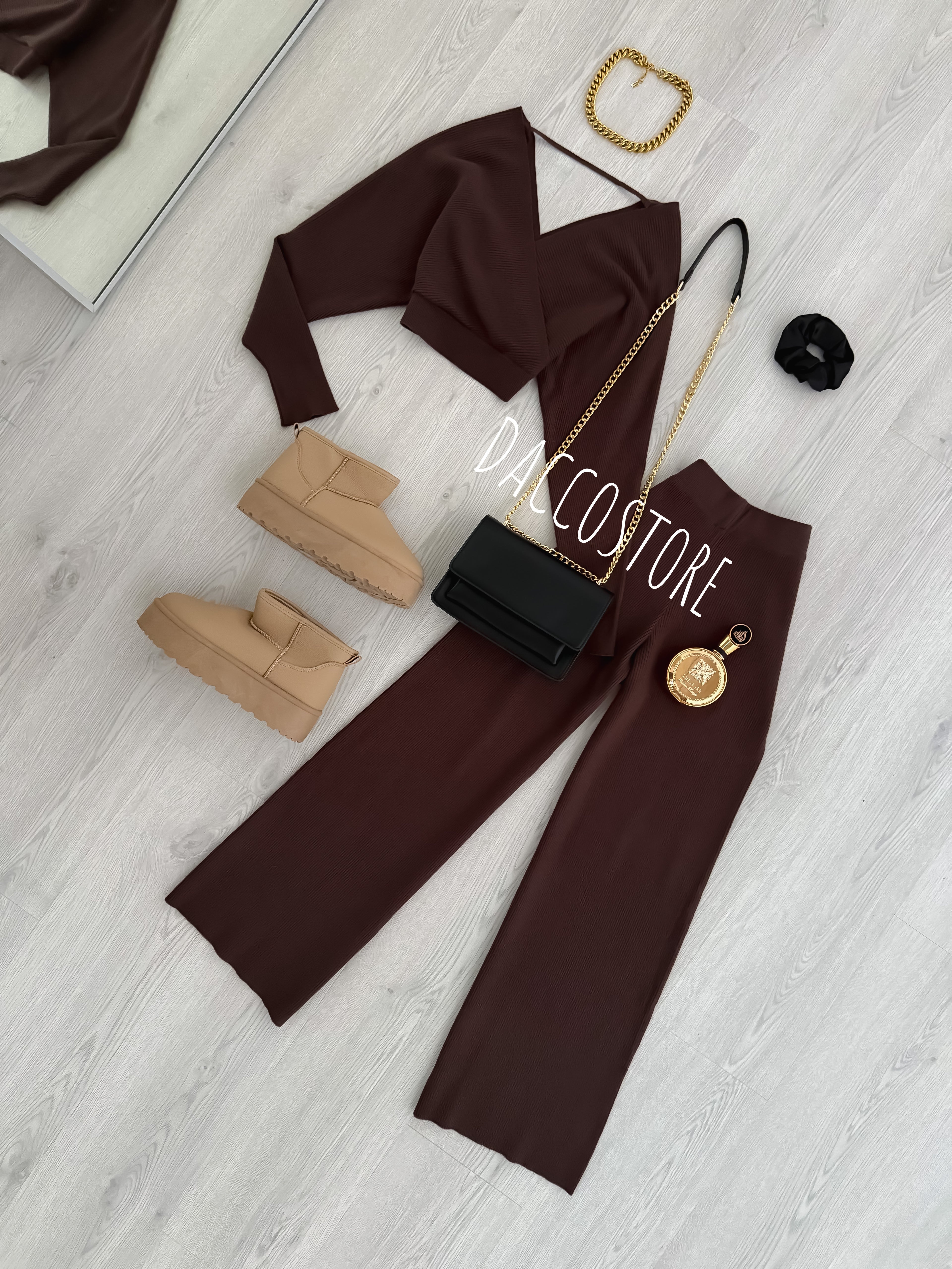 Conjunto Nola