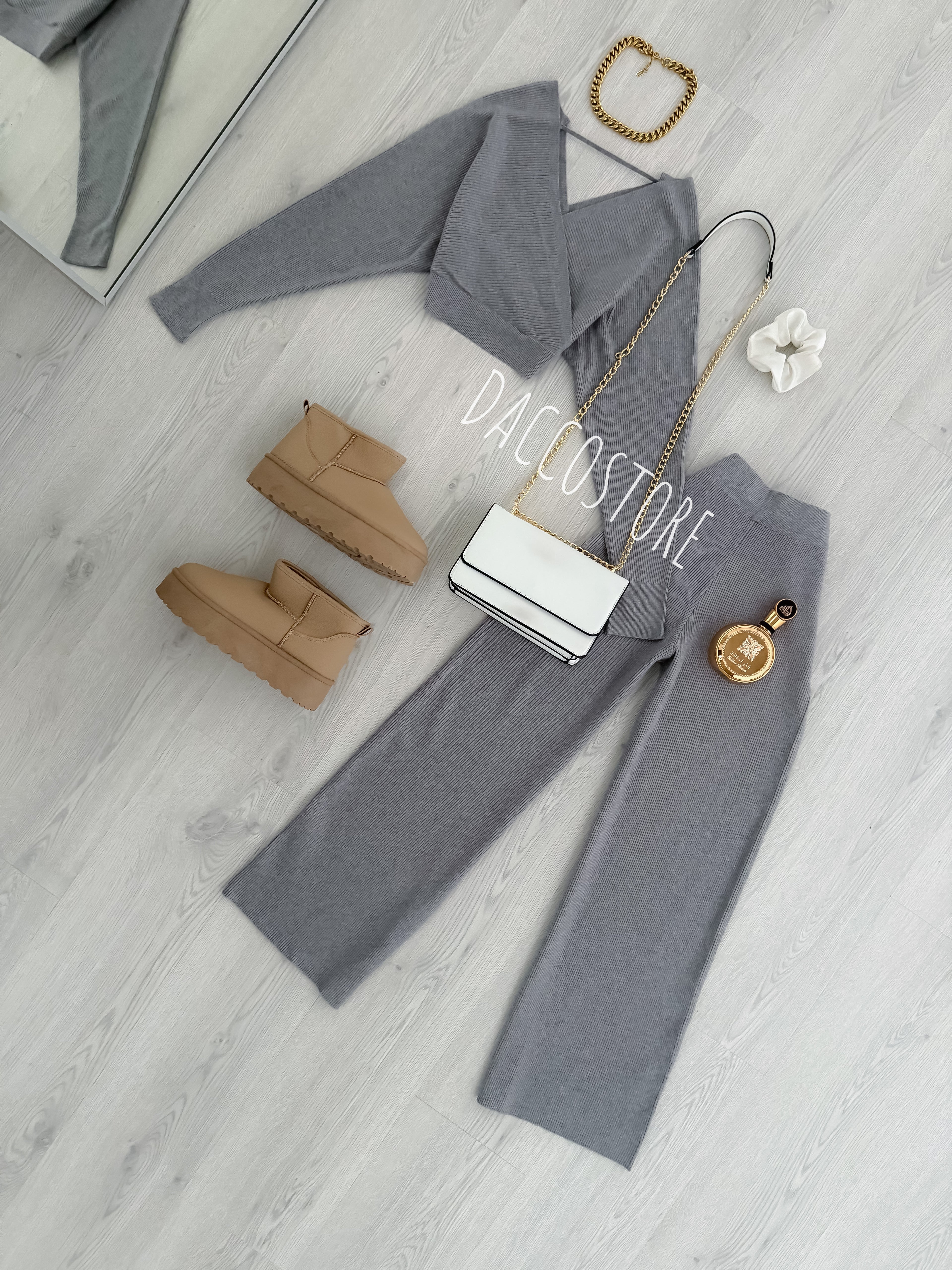 Conjunto Nola