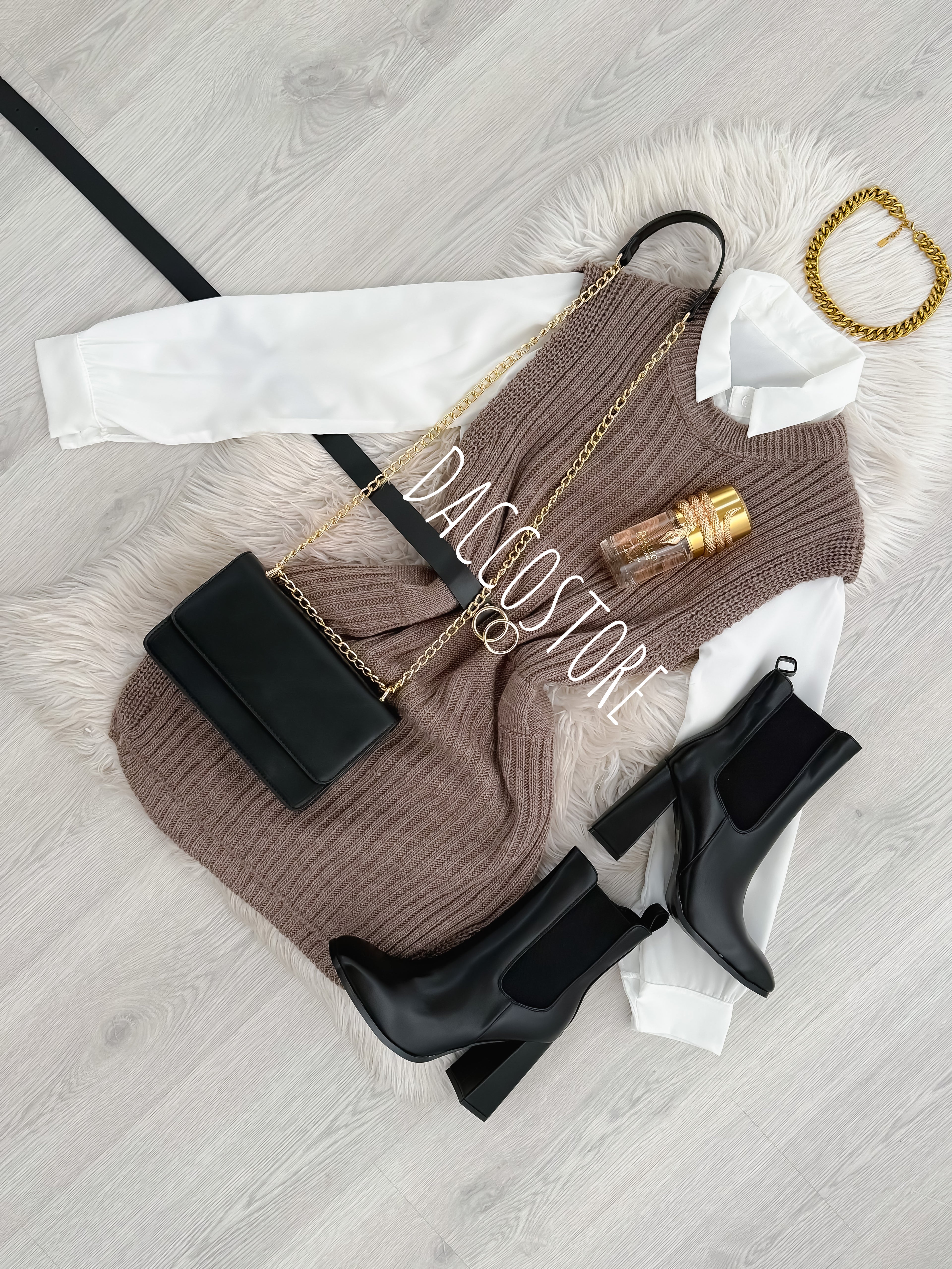 Conjunto Camisa y Chaleco con Cinturón