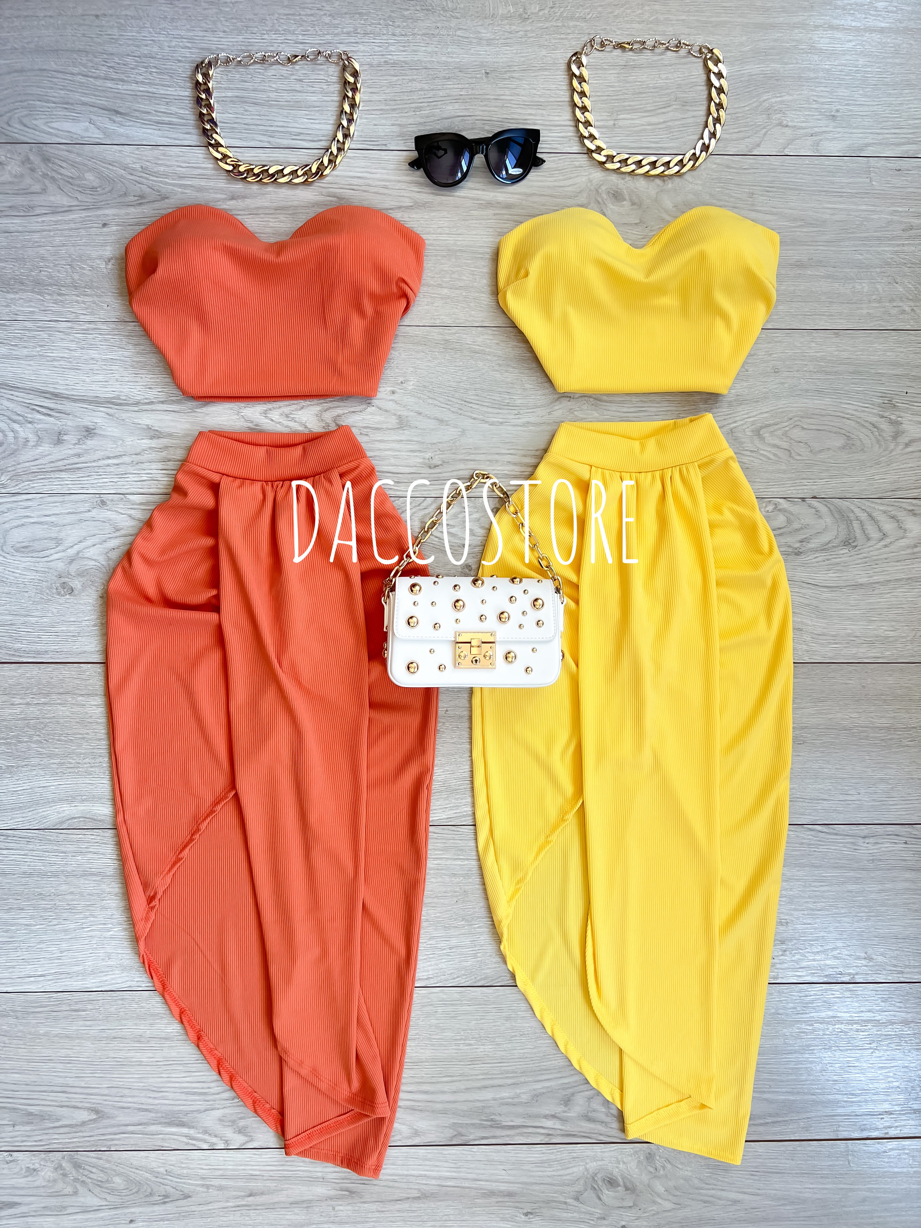 Conjunto top bandeau y falda