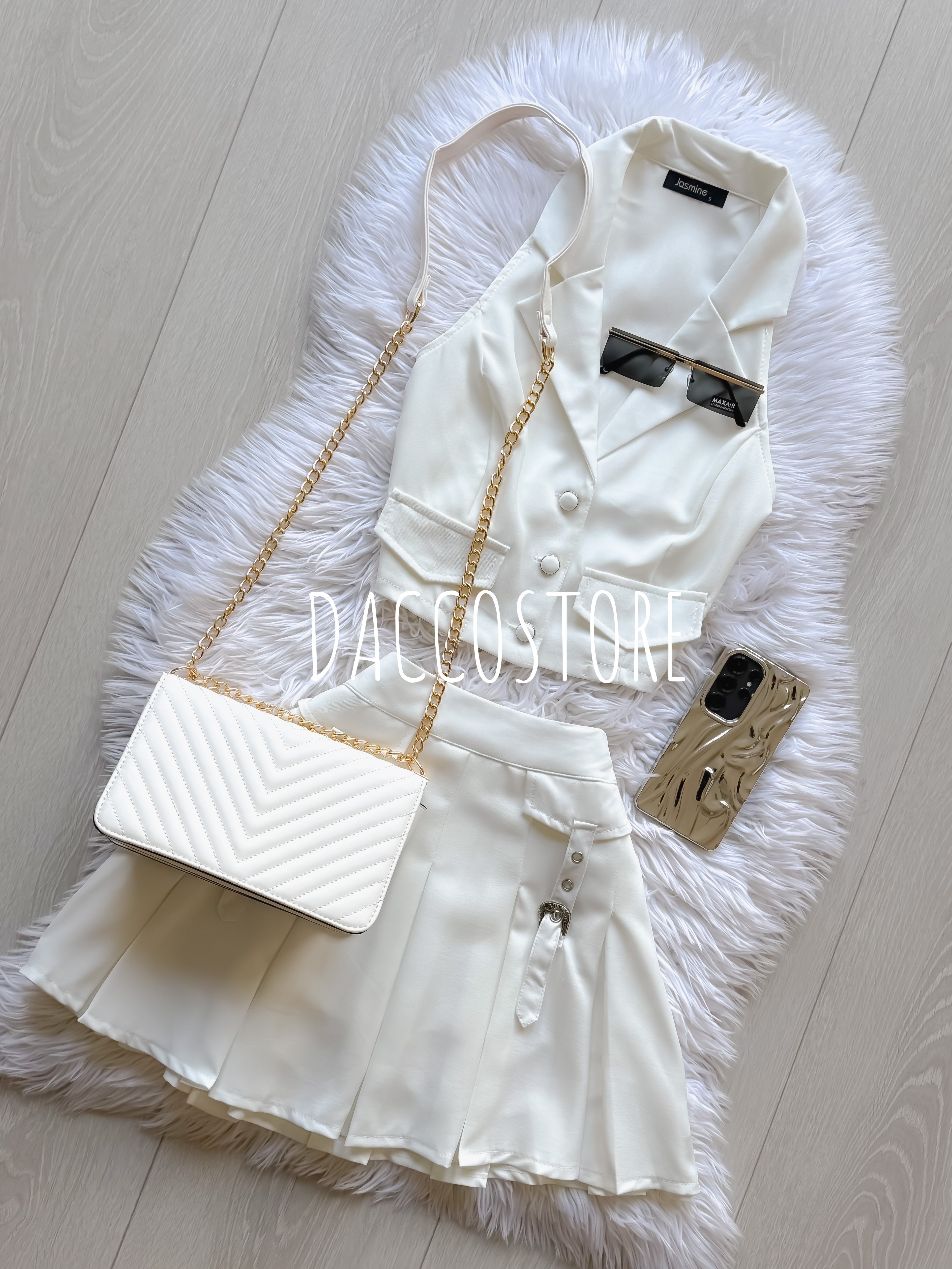 Conjunto Colete e Saia Calção