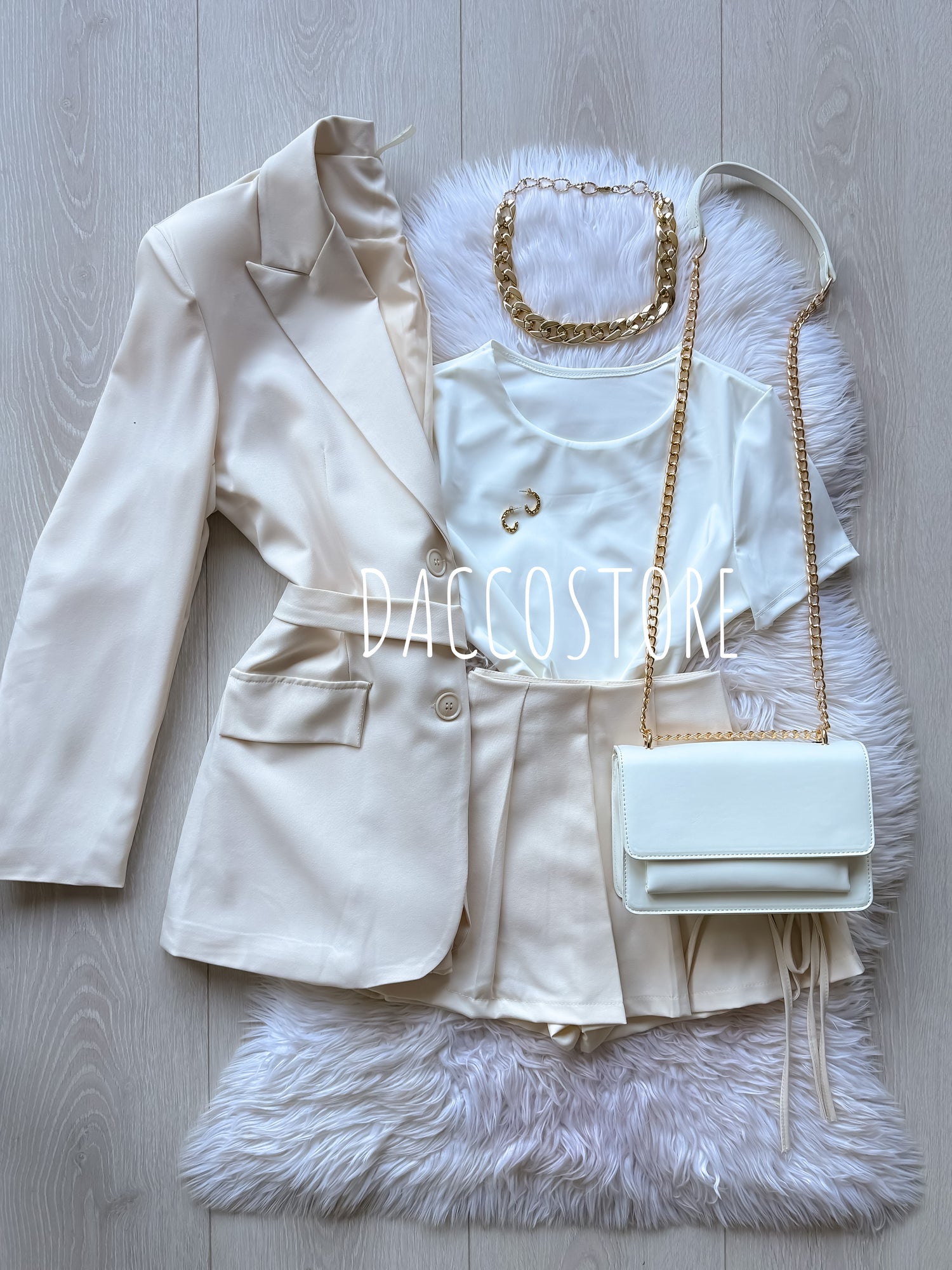 Conjunto Blazer e Saia Calção com Laços