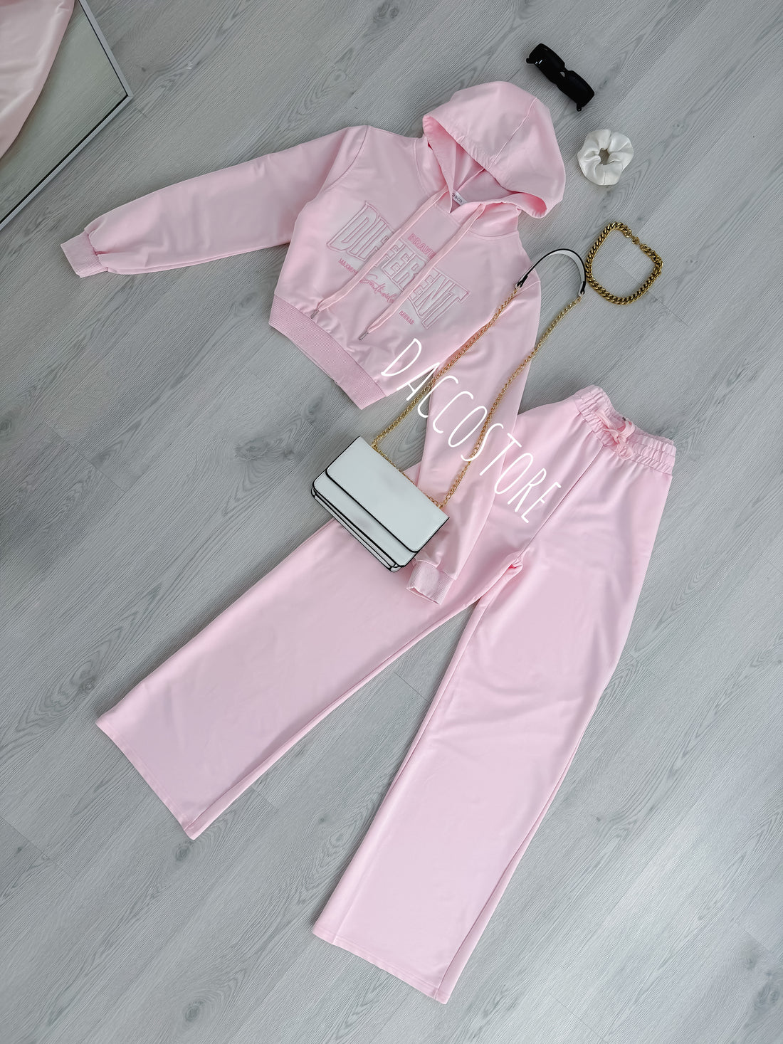 Conjunto Different