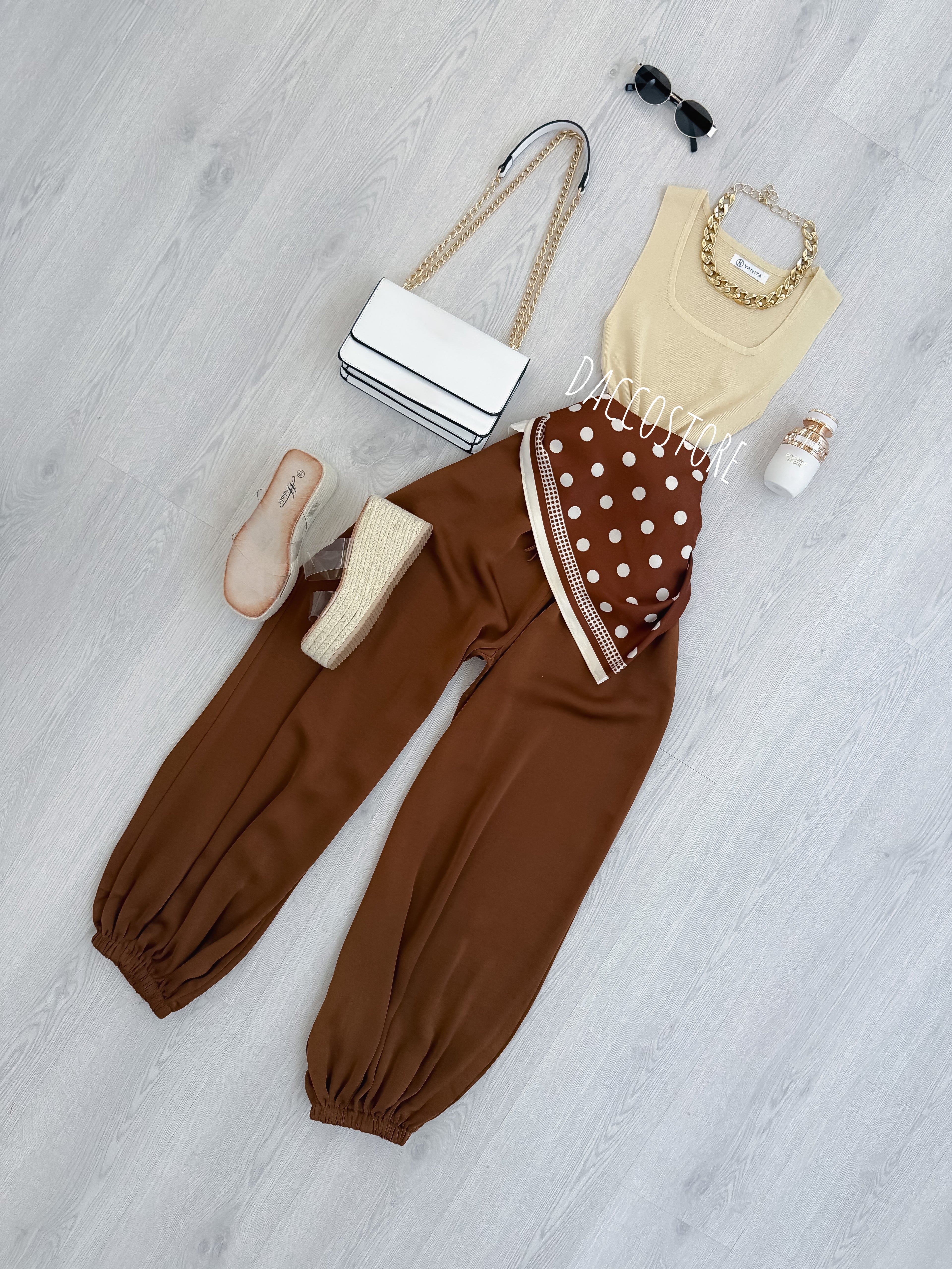 Calça com Lenço