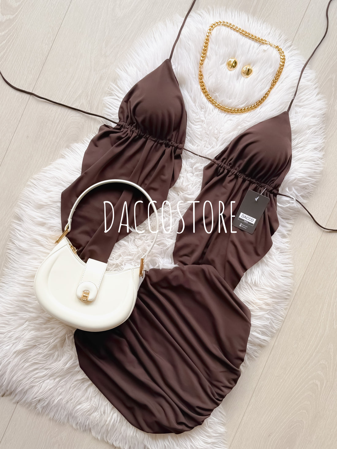 Conjunto Isis